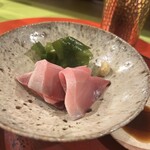 食堂とだか - 脂が乗りすぎて鰹に見えない刺身