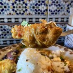 Indian canteen AMI - ノンベジプレート（「チキンカレー」と「さつま芋のコザンブ」）