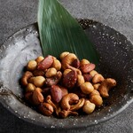 Truffle-scented roasted mixed nuts
