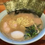 萬家 - 中ラーメン味玉トッピング