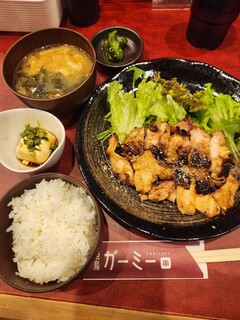 Yakitori Ga-Mi- - もも焼きランチ