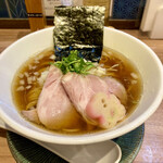 中華ソバ 篤々 - 1月15日の煮干しそば（見た目でやっぱりスープの色が違う）