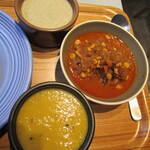 Have more curry - カレーセットのカレーと付け合わせ