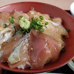 海鮮味処 魚島 - 漬け丼　800円
