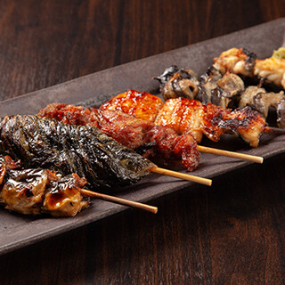 Carefully crafted with craftsmanship. Savor eel skewers with even the rarest parts