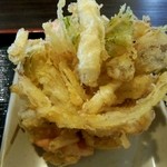 Sanuki Seimen - トッピングゎしめじと野菜かき揚げ