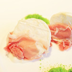 キメラ - パルマ産プロシュットでくるんだ京小蕪のオーブン焼き