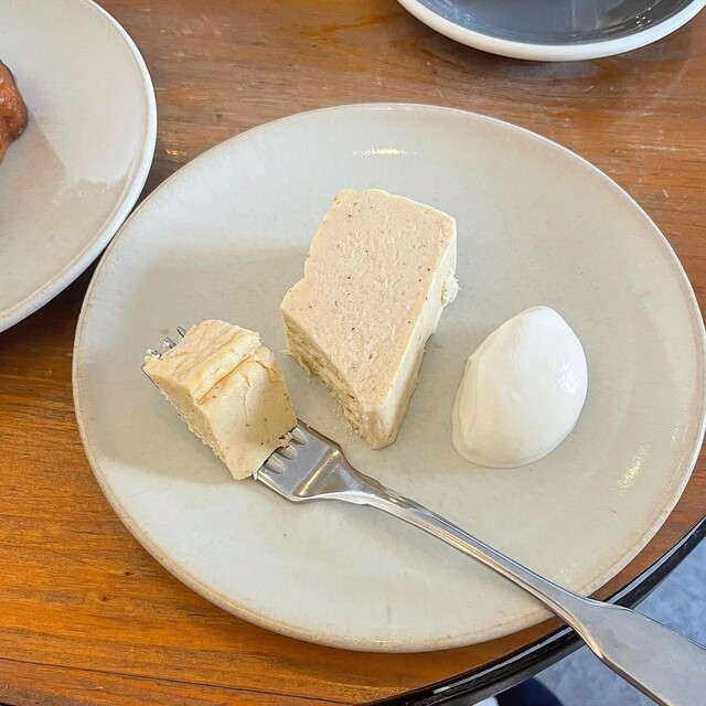 EMBANKMENT COFFEE photo 2