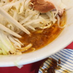 ラーメン二郎 - スープ