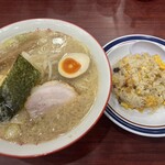 麺工房 大番 - ラーメン 大盛、半チャーハン