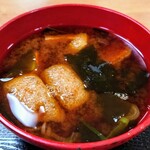 岩正 - 牛丼＋赤だし