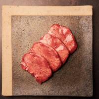 黒毛和牛上タン