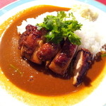 シェ・イノ - 【第6回東京グランメゾン チャリティカレー】福島伊達どりのキャラメリゼとスパイシーカレー(1000円)