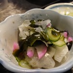 Sobadokoro Ongaeshi - SSサイズセット(ミニ丼・ミニそば)から「かつ丼¥990」小鉢酢物