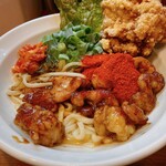 麺と肉 だいつる 鶴橋店 - 旨辛ホルモンまぜそば＋唐揚げ
