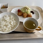 育英館大学 稚内本校 学生食堂 - 料理写真:ホタテフライ定食