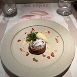 ラ シャッス - ❺ 和栗の渋皮煮とくるみの温かいファーブルトン、ココナッツミルクのアイスクリームを添えて。