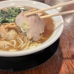 麺や 秀佳 - 薄いけれど旨味がある