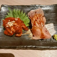 近江うし 焼肉 にくTATSU 青山本店 - ③サーロイン炙り寿司④本日の刺しもの