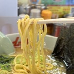 ラーメン 山岡家 - 麺のアップ