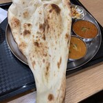 プラススパイス - ナン&チキンカレー&キーマカレー