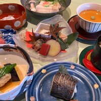 『京懐石　花』～湯葉、京豆腐、生麩、都もち豚など京尽くし～