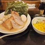 Yokohamaie Kei Ramen Kigaruya - 鳥MAXラーメン