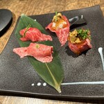 焼肉うしどし - 肉寿司食べ比べ