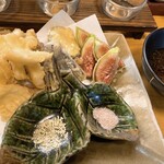 武定 - イカとイチジクの天ぷら(ナスとズッキーニも美味♪