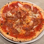 Pizzeria domo - ポロ1,700円
                トマトソース、長野県大島農園さんの長葱、辛口サラミ、ニンニク、オレガノ、ンドゥイヤ、胡椒