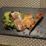 ドイツ料理 オストベルグ - サラダ　　ハム　サーモンマリネ　キッシュ