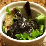 江洲あぶらや - サラダは黒胡麻のドレッシング