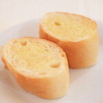 ベルマーレ - ランチセット 1100円 のガーリックバターパン