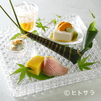 多彩な旬食材で紡ぐ品々が季節を感じる食の旅に誘う『前菜』