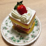 ラ・ヴィエイユ・フランス 本店 - ◆ショートケーキ　580円 抜群です(^^♪ 今まで頂いたショートケーキの5指にランクイン とてもクリーミーで甘すぎない生クリームが 超どストライク(*^^*)