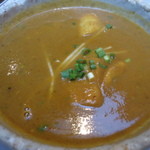 ボージャン - チキンビンダルーは刺激的