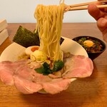 貝と地鶏だしのらぁ麺 ちょろ - 