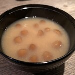 やおひろ - ナメコの味噌汁、ほっとします。