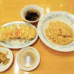 Gyouza No Manshuu - チャーハンと焼餃子　焼餃子　
