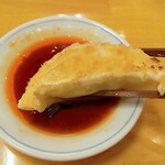 Gyouza No Manshuu - 焼餃子　酢醤油辣油