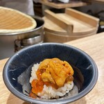 本間勝維 - 新物のいくらと雲丹