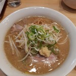 三ん寅 - 着丼から圧倒的な味噌の香り！