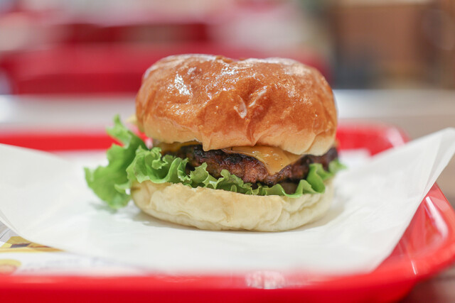 閉店】ポテトアンドミート ラッキースターバーガー （Potato&Meat