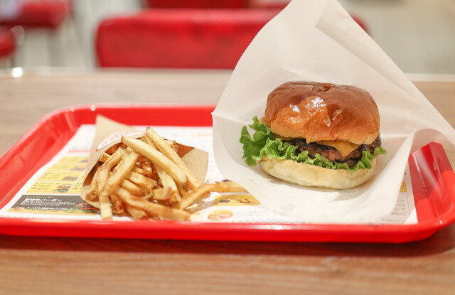 閉店】ポテトアンドミート ラッキースターバーガー （Potato&Meat