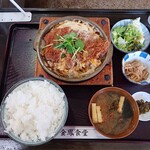 金鳳食堂 - かつ煮定食１２５０円