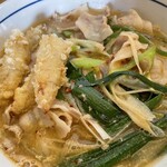 Uesuto - スープは味噌モツ鍋の味。