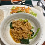 LAO PASA - 海南鶏飯ランチ。