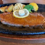 キッチンくま - 料理写真:サーロインステーキ　お肉は薄手