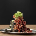 Mega yukke 肉洒寿司