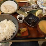 栄茶屋 - 川魚膳